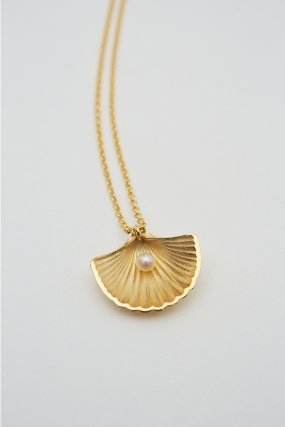 Product Image: OCEAN'S PEARL GOLD NECKLACE