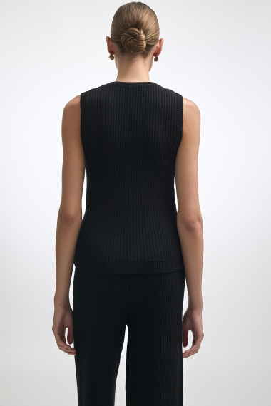 Product Image: ROXANNE KNIT TOP BLACK