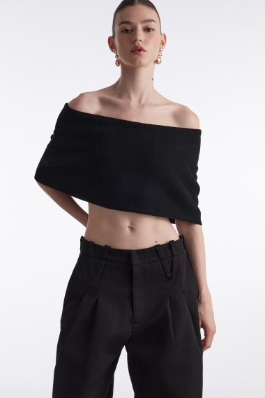 Product Image: FINE LINE KNITTED TOP BLACK