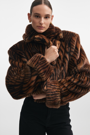Product Image: THROWBACK FUR CROPPED JACKET