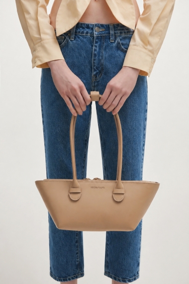 Product Image: GARDENIA LEATHER BAG BEIGE