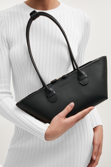 Product Image: GARDENIA LEATHER BAG BLACK
