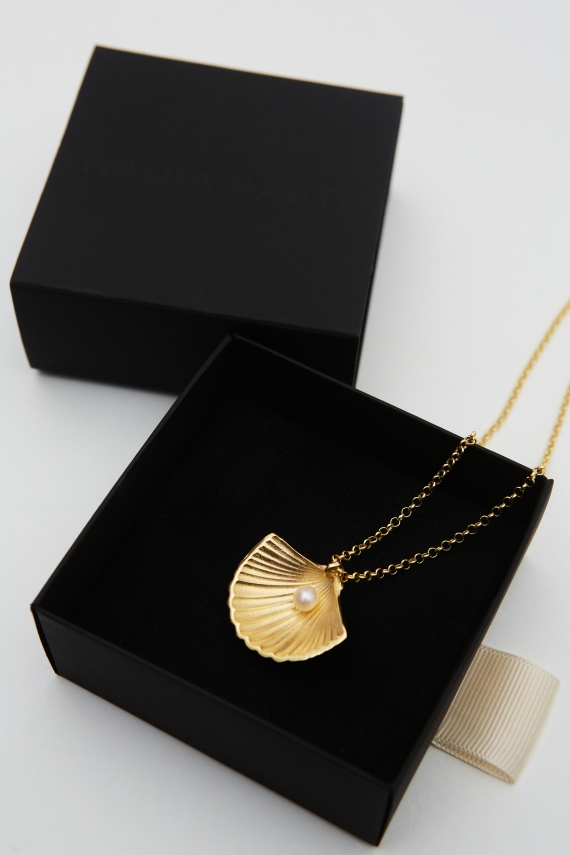 OCEAN'S PEARL GOLD NECKLACE