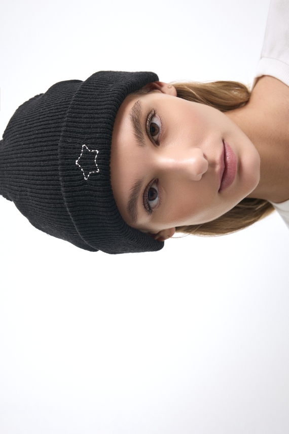 HOLLYWOOD BEANIE BLACK