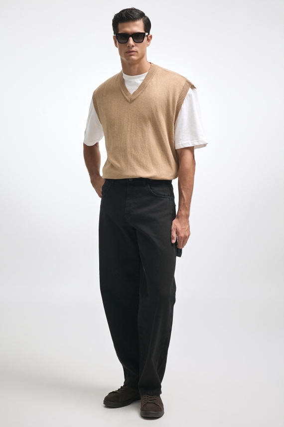BASICK KNITTED VEST CAMEL