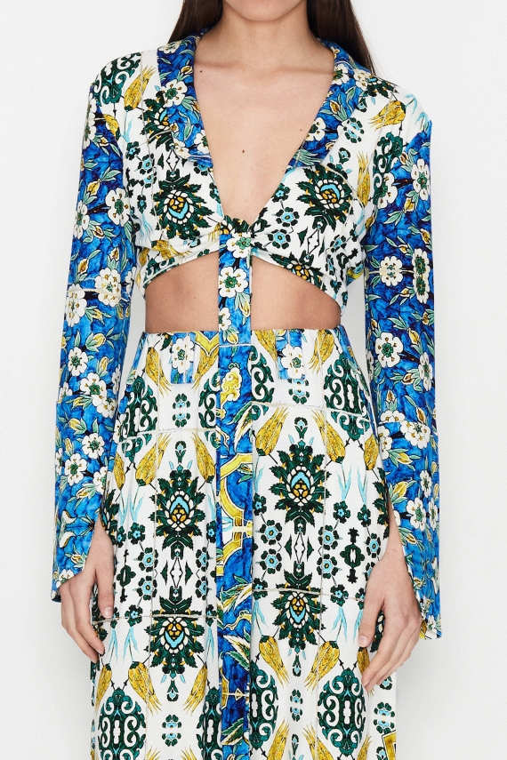 FLORAL TREASURE CROP SHIRT