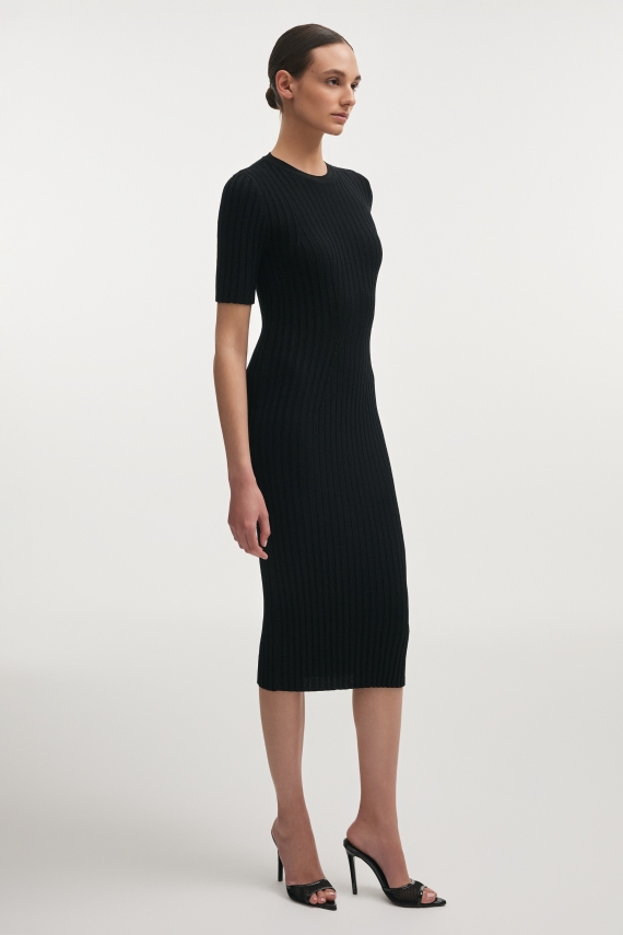 FEMME KNITTED MAXI DRESS BLACK