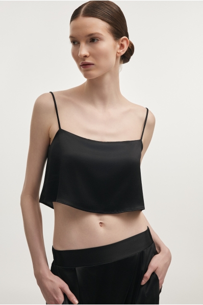 NAIA SILK CROP TOP BLACK